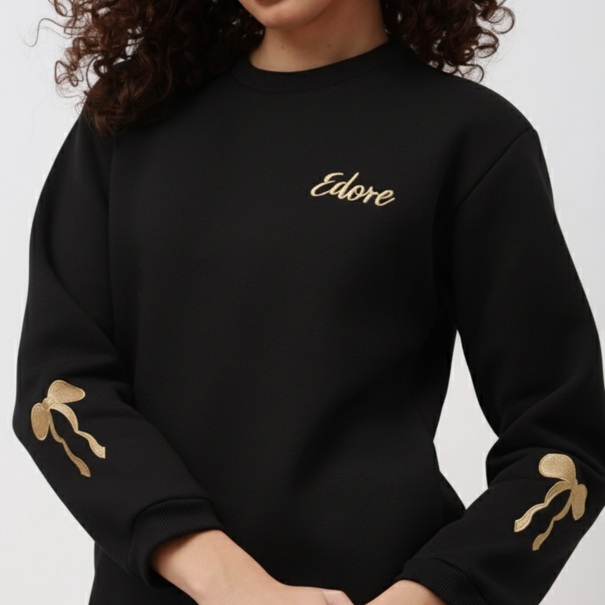 Elara Black Sweatshirt