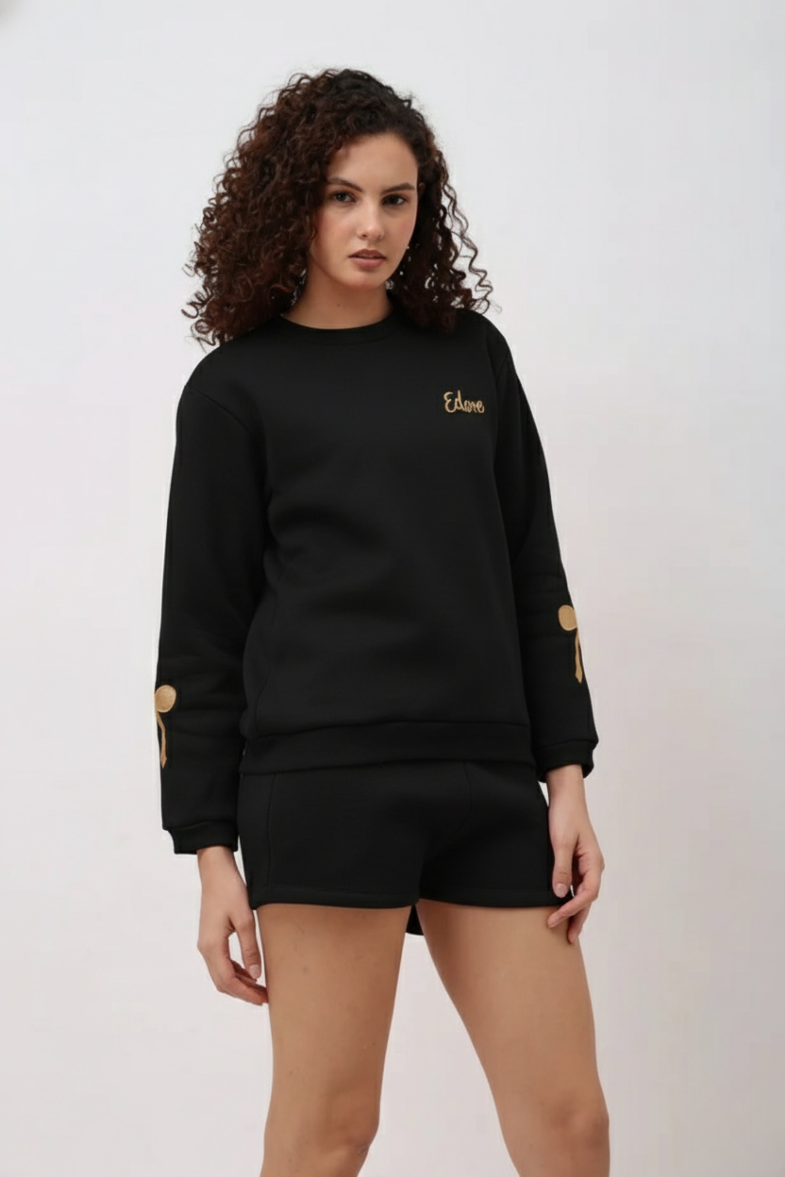 Elara Black Sweatshirt