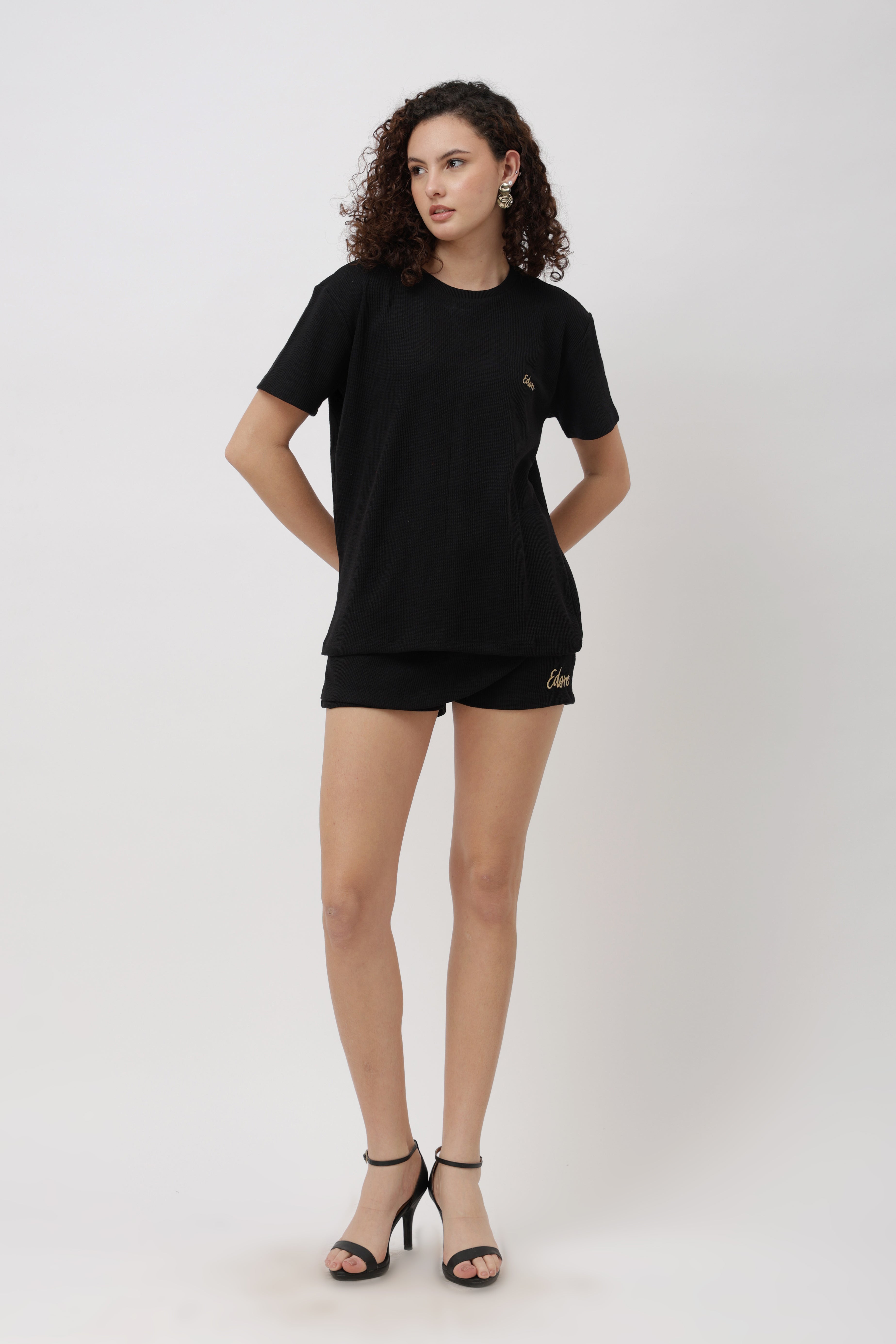 Lynel Unisex Black Relaxed Fit T-Shirt