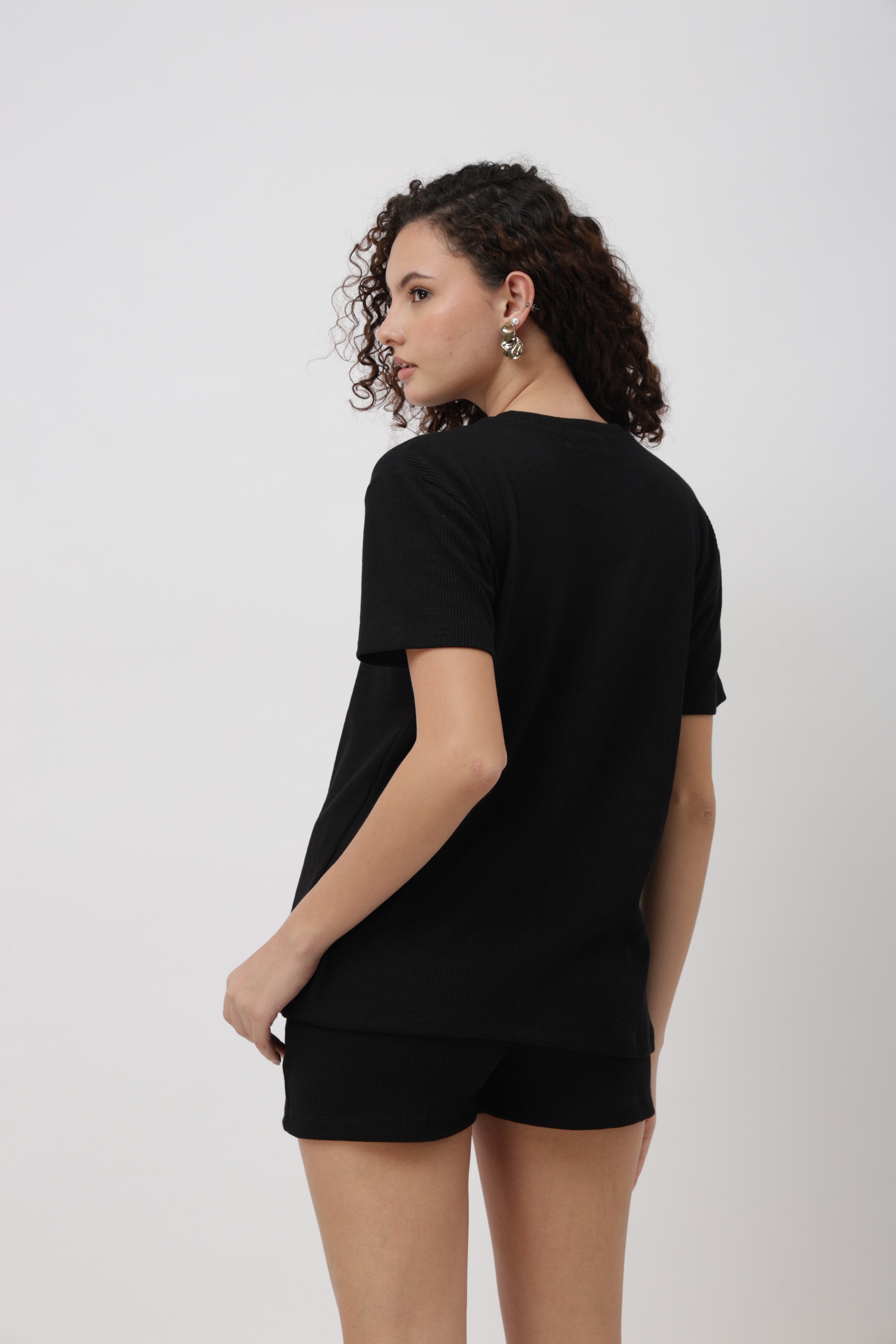 Lynel Unisex Black Relaxed Fit T-Shirt