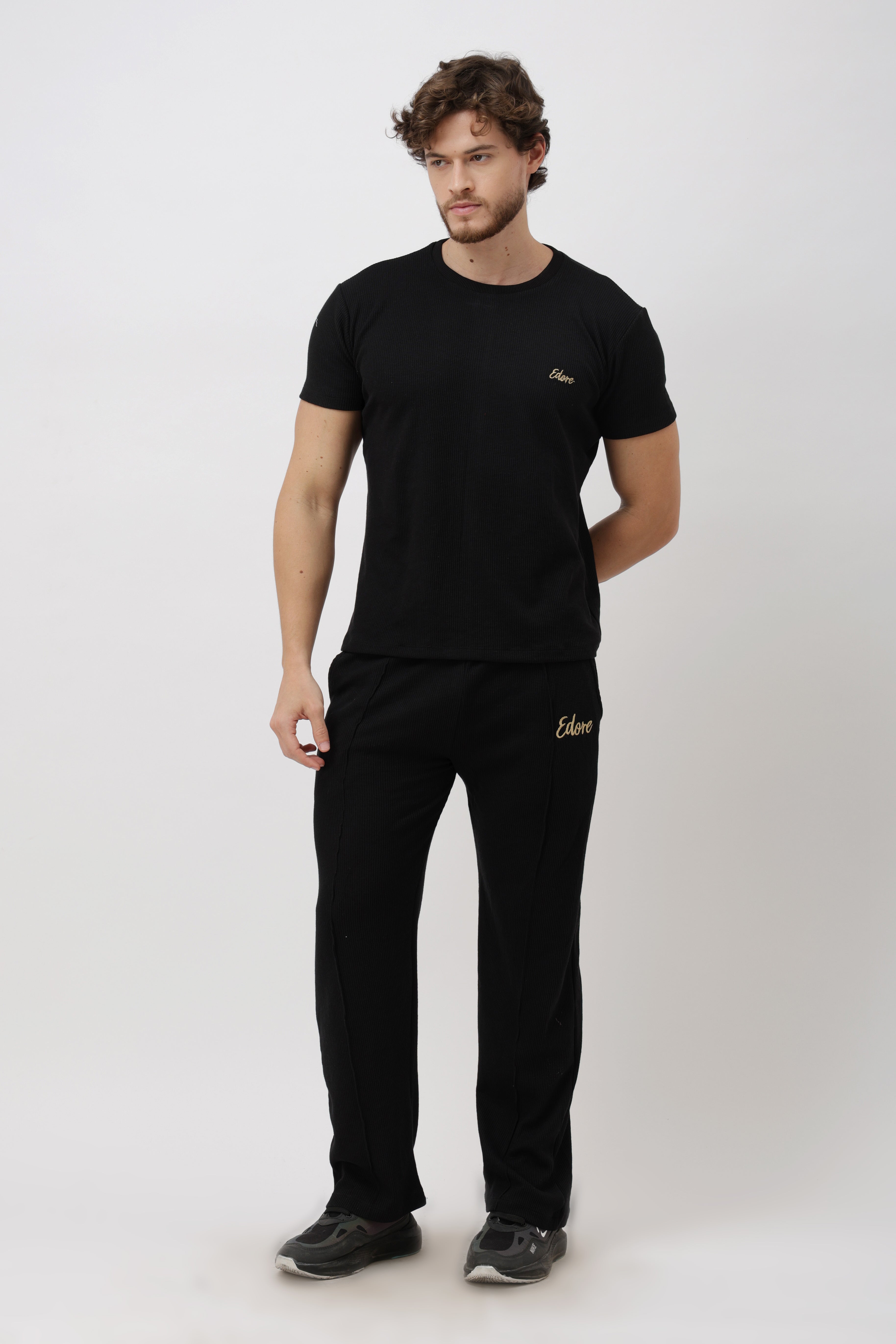 Lynel Unisex Black Relaxed Fit T-Shirt