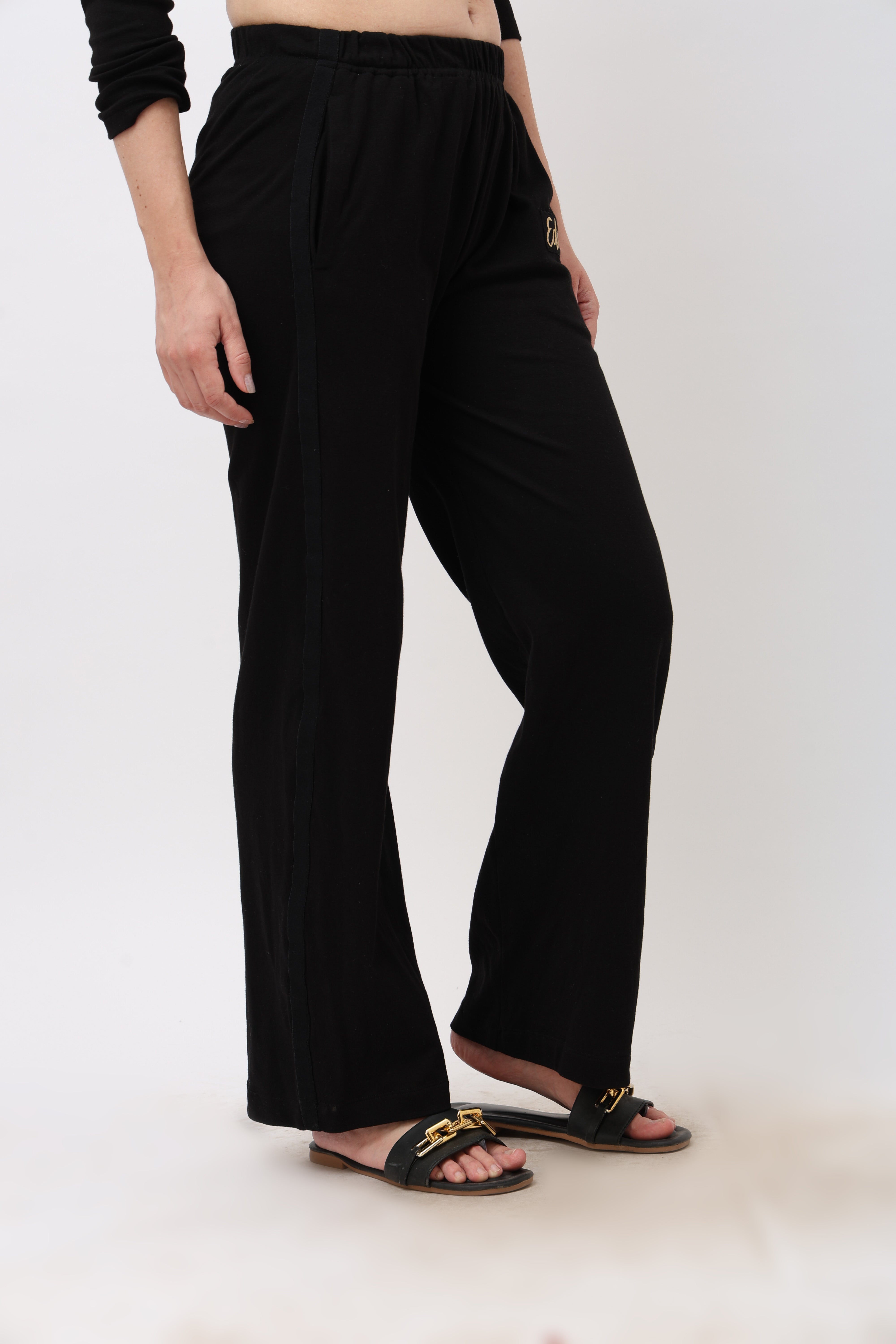 Leia Black Relaxed Pyjama