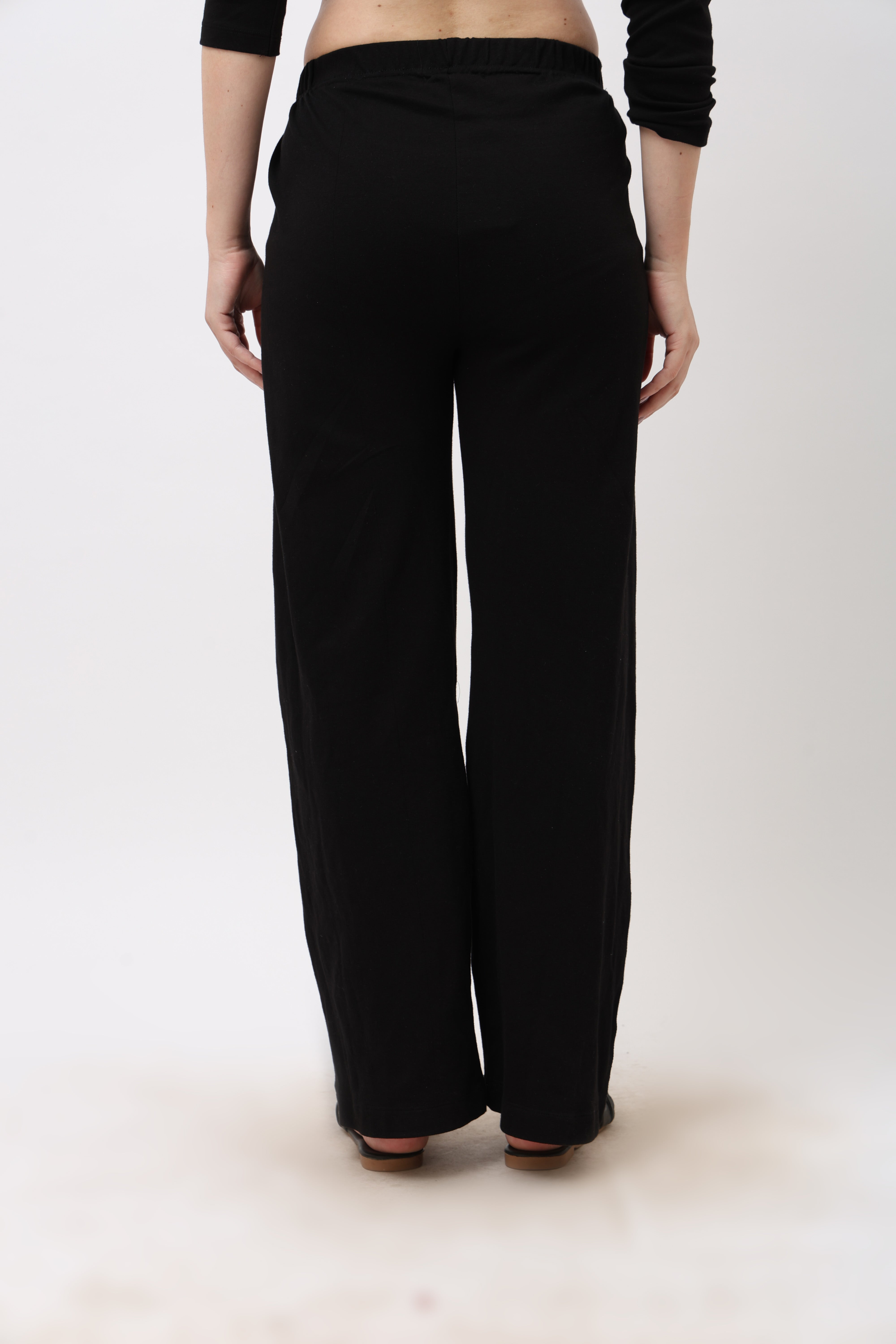 Leia Black Relaxed Pyjama