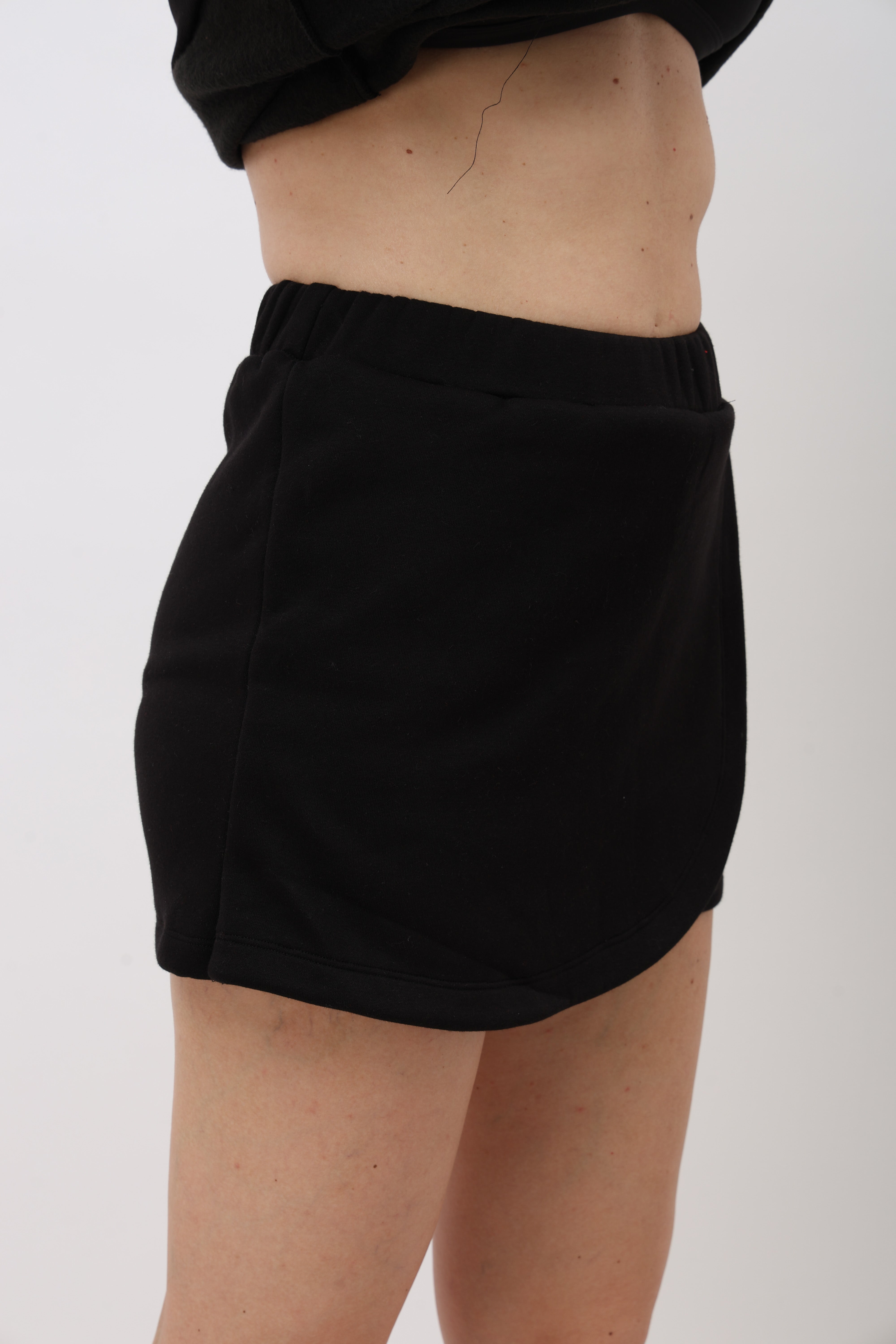 Aven Black Skort